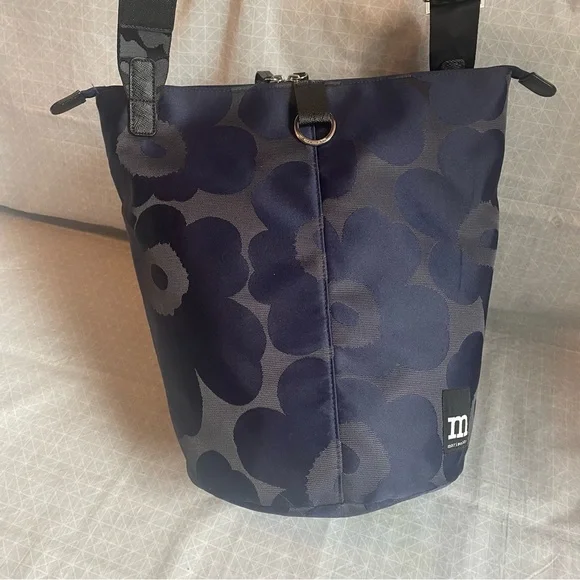 Marimekko Unikko All Day Bucket Bag Navy Blue - Picture 2 of 12